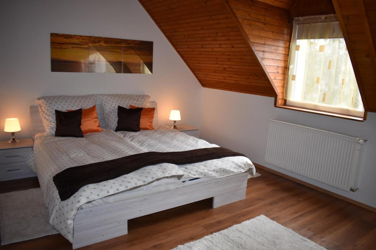 Villa Lily Zamárdi Eksteriør billede