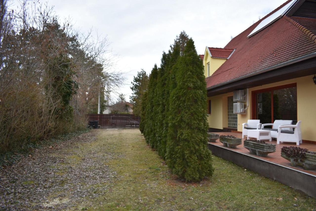Villa Lily Zamárdi Eksteriør billede